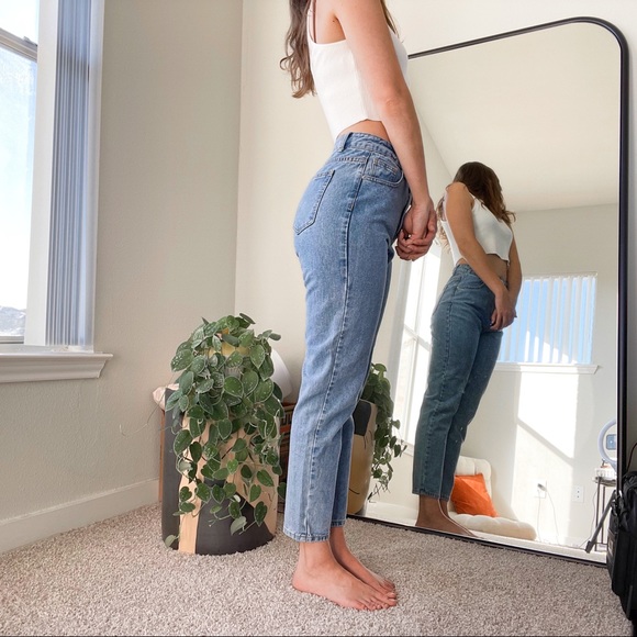 SHEIN High Rise Cropped Mom Jeans - Picture 4 of 6